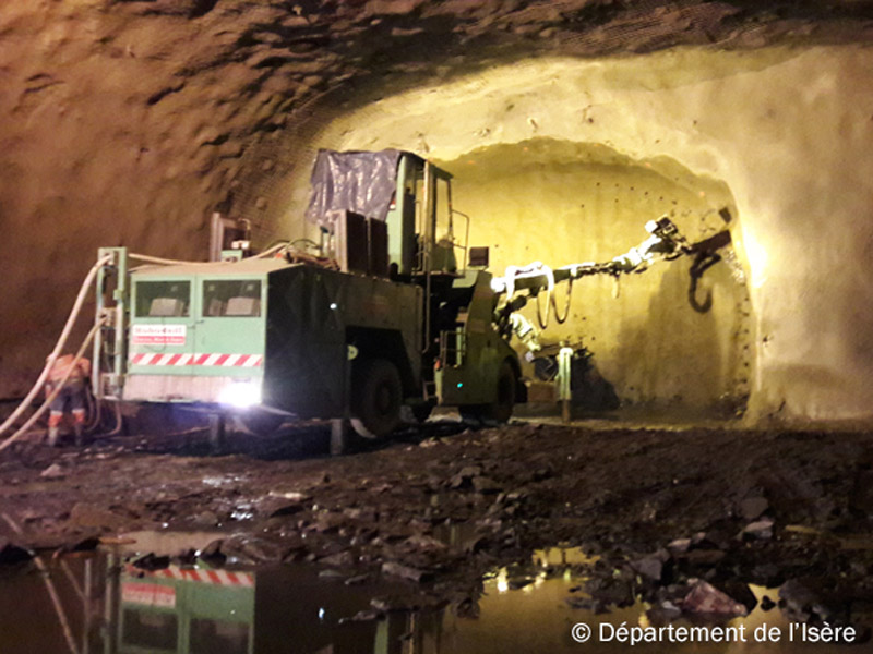 Tunnel du Chambon-Préparation de tir à l'explosif