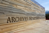 Photo de la façade du nouveau bâtiment des Archives départementales de l'Isère