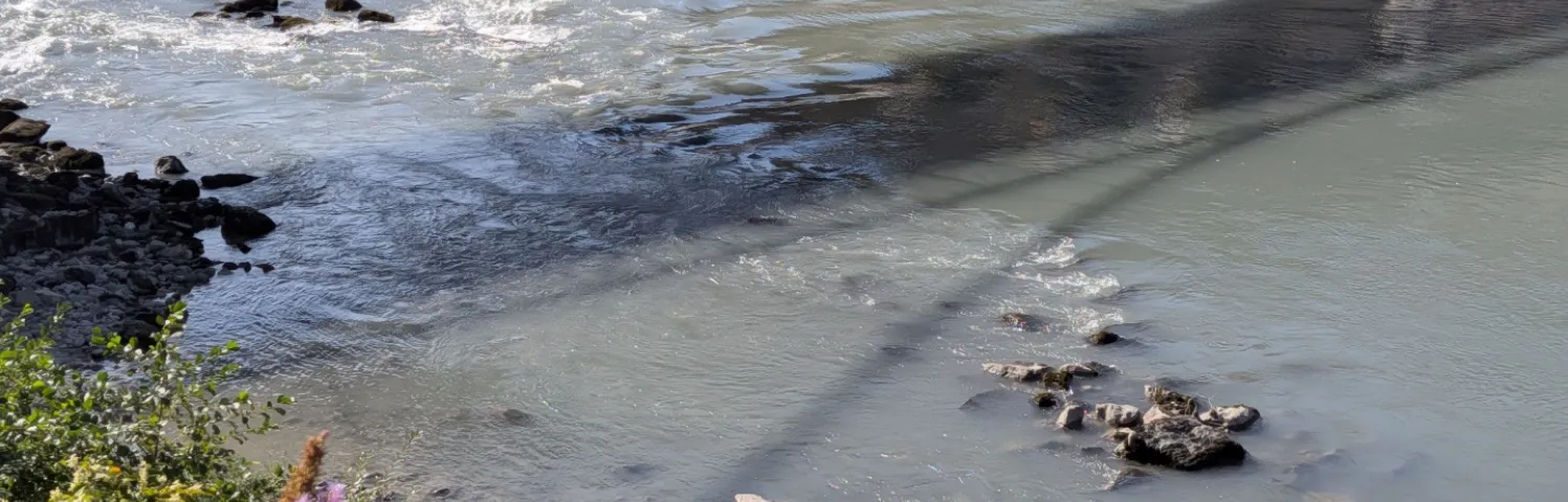 Longue de 286 km, la rivière Isère parcourt un bassin versant de 12 000 km².