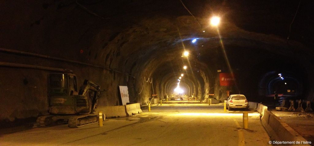 Travaux du tunnel du Chambon - Travaux pour l'ouverture provisoire